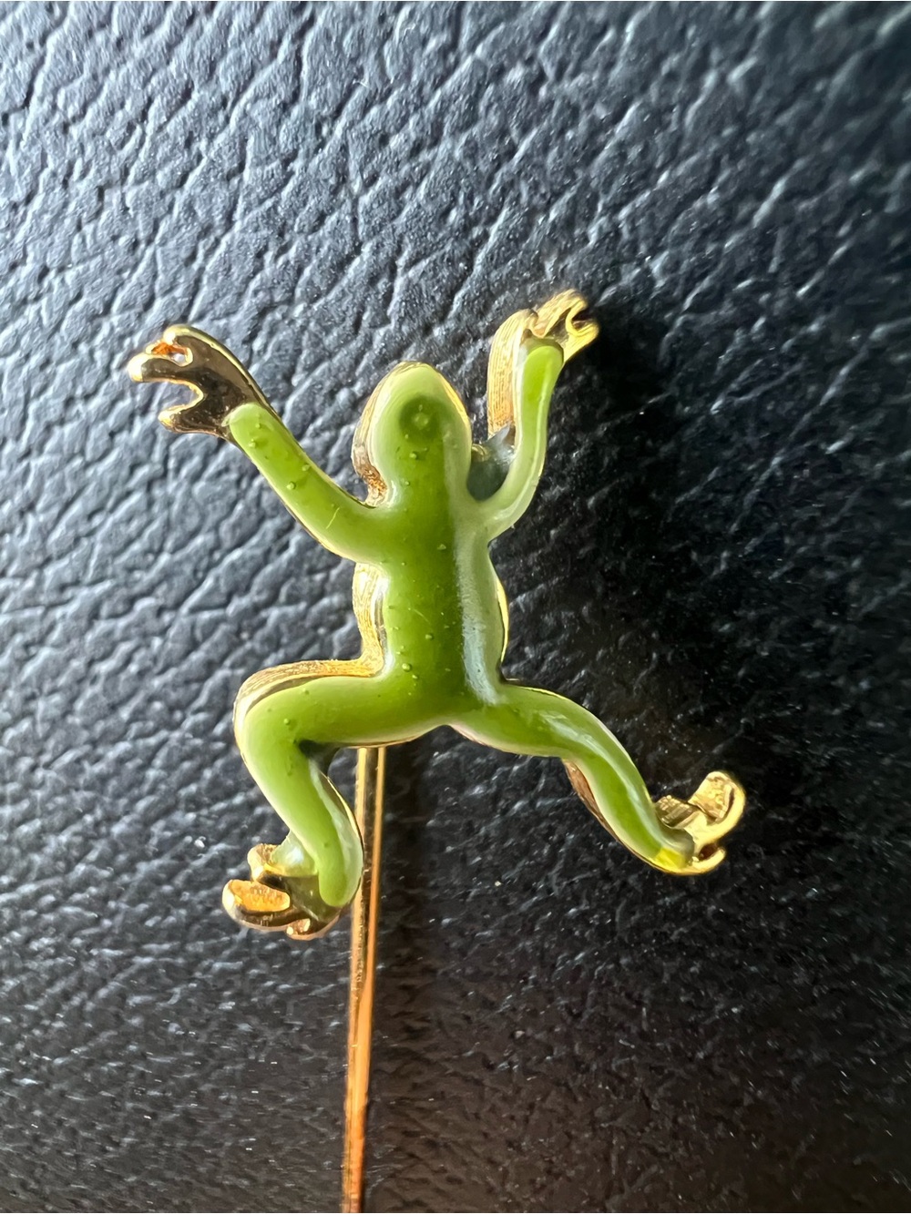 Vintage Frog Stick Pin Enamel Green Gold-tone Whimsical Fairy Earth